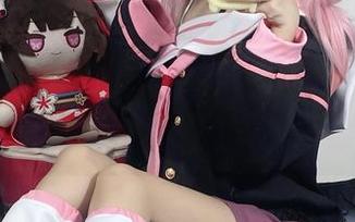白栎Shirly与照片的亲密接触，鸣潮与尤诺的摩擦，这样的分享真不错！