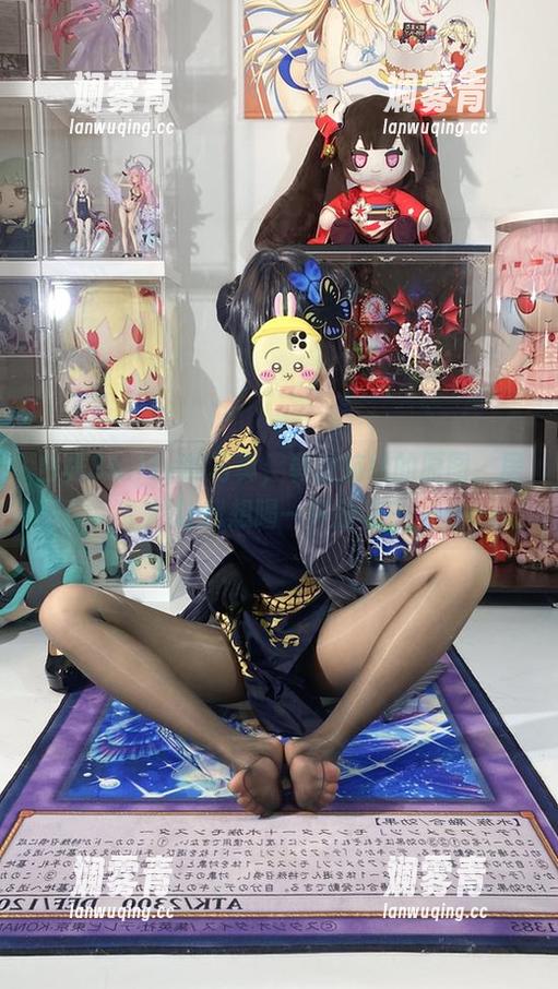 白栎Shirly 白栎Shirly的写真,碧蓝航线的原图,居然让我想喝一杯拉菲?