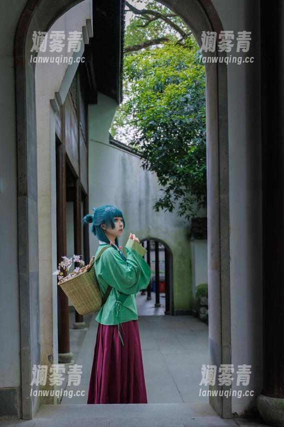 白色时刻：矢量鱼的写真作品，让人恍惚入梦，也许资源就藏在海波中。