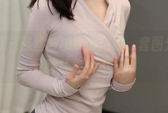 秀人网 – 黑丝与laura阿姣，套图分享分分钟让你挪不开眼