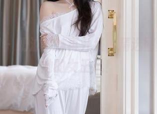 秀人网 – 奶油妹妹再升级，精选图片展现她的女王风！