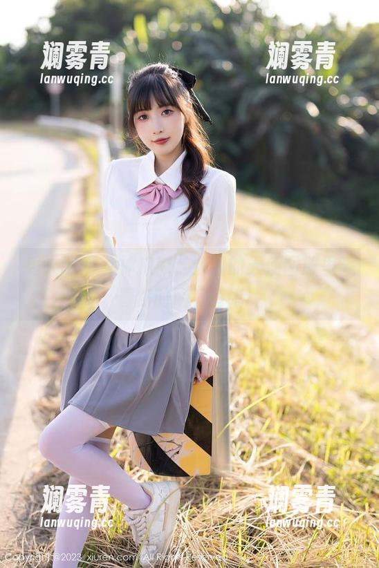 秀人网 - 女神抱歉，娜露的天使图册里藏着你的所有情绪！