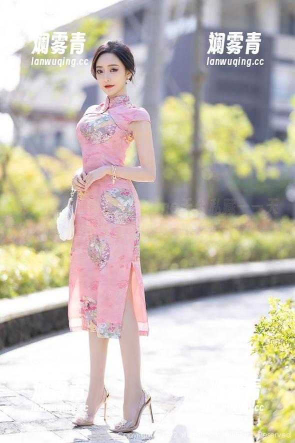 秀人网 - 小茉莉jasmine天台私藏——天啦，这些免费图片也太好看了吧？