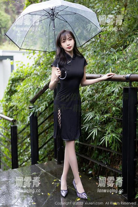 秀人网 - 尤妮丝Egg的校园作品，免费带你领略不一样的风情