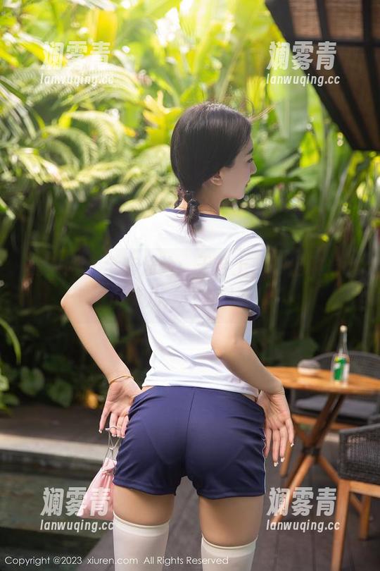 秀人网 - 全套体验：天台上，不止糯米nm味儿，更有风味！