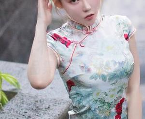 秀人网 – 一言不合就想看！糯美子裤里丝作品集精选在线供奉