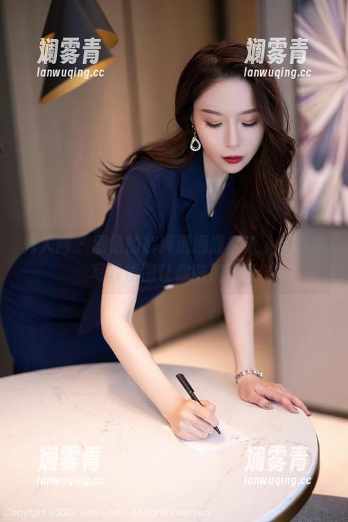 秀人网 - 剧情的解释通通靠想象，艺轩的写真原图让你脑洞大开