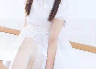 稚乖画册 – 高画质里的Lolita：夜夜的图集，滑出界限就像我最近的流行趋势！