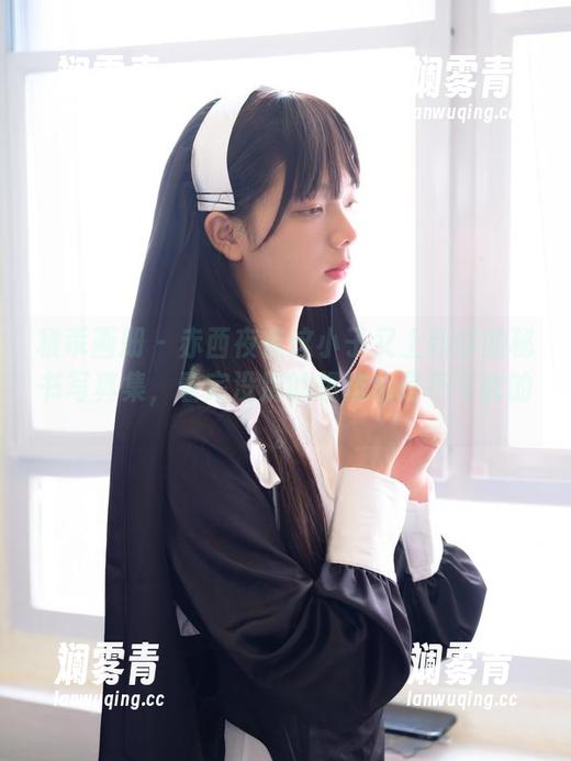 稚乖画册 - 赤西夜夜这小子又上新鲜的秘书写真集，看完没别的想法也是不可能的。