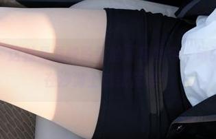 紧急企划 – 这就是龙崎聆音的夏日图包，每张都让人想在沙滩上铺张床单！