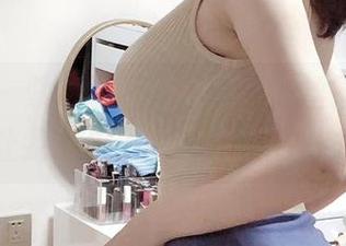 微密圈 – 紫色哒豚豚的在线黑丝图集，竟然让我产生了一种异样的引力！
