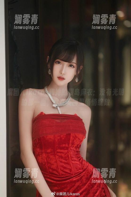 腐团儿Ikaros和她的樱岛麻衣：没有光明的那一面，尽在美图里悄悄绽放