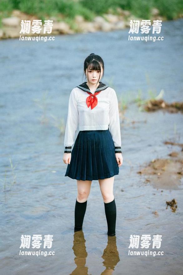 高清作品集：看落落Raku如何完美演绎丝袜之美