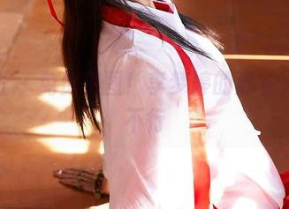 蜜桃社 – 免费美图！李梦婷的泳衣，赞到不行