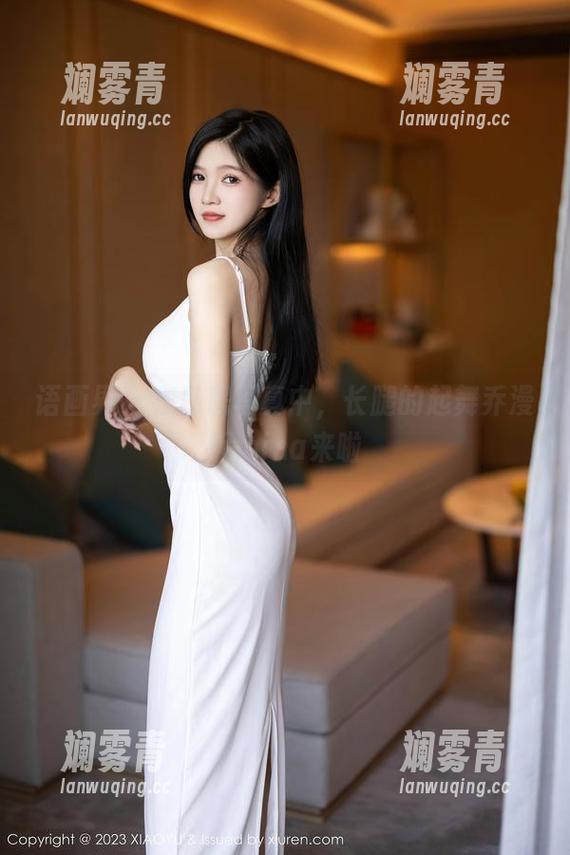 语画界 - 在私房写真中，长腿的起舞乔漫妮mina来啦