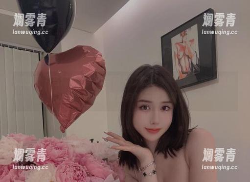 微密圈 - 当阿色的美脚原图甩过来，心头一惊，这脚跟跟我读书时的动感宛如天壤之别。