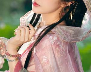 精选图集：看雯妹不讲道理穿着天城旗袍，根本没法抵挡