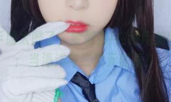 这水手服太酷了，雯粥粥i在线用美图证明：当海洋与二次元碰撞！