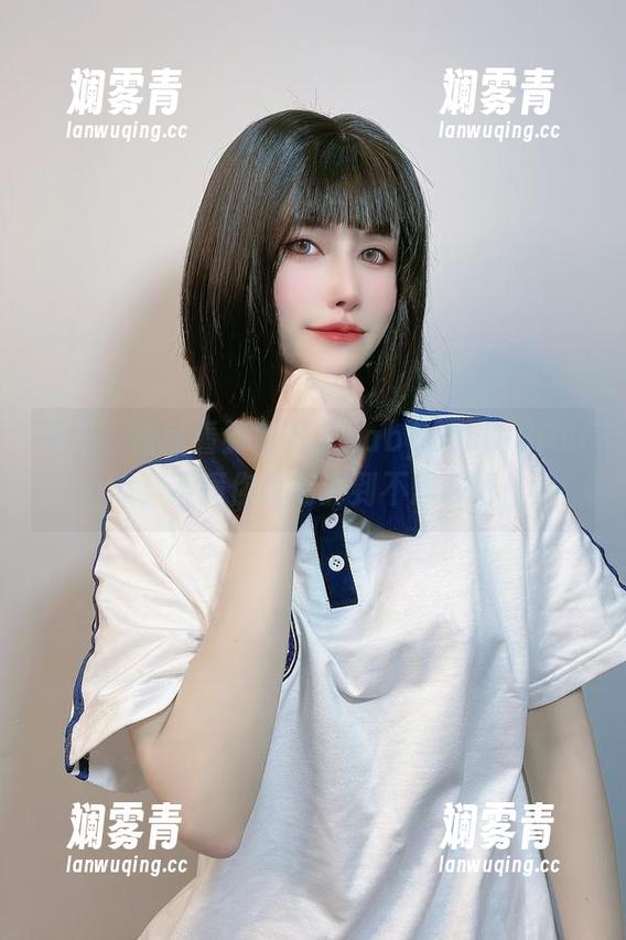 然后，我就看到鹿八岁babycos的Sibuna，不瞒你说高清到不想睁眼！